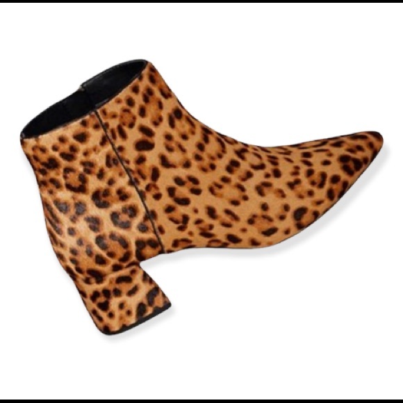 SOLD! Alex Marie Tionna Leopard Haircalf Block Heel Booties NWT - Picture 2 of 13
